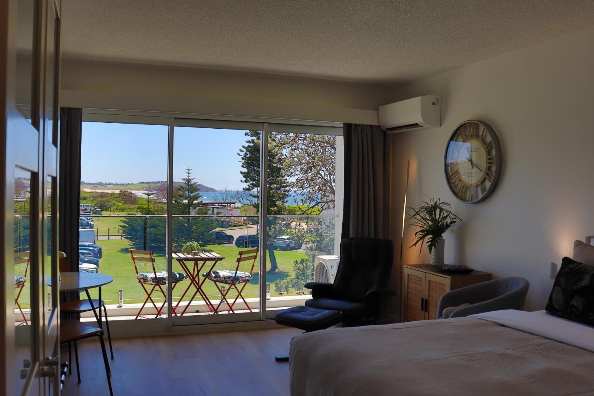 Dee Why - Surfrider 22