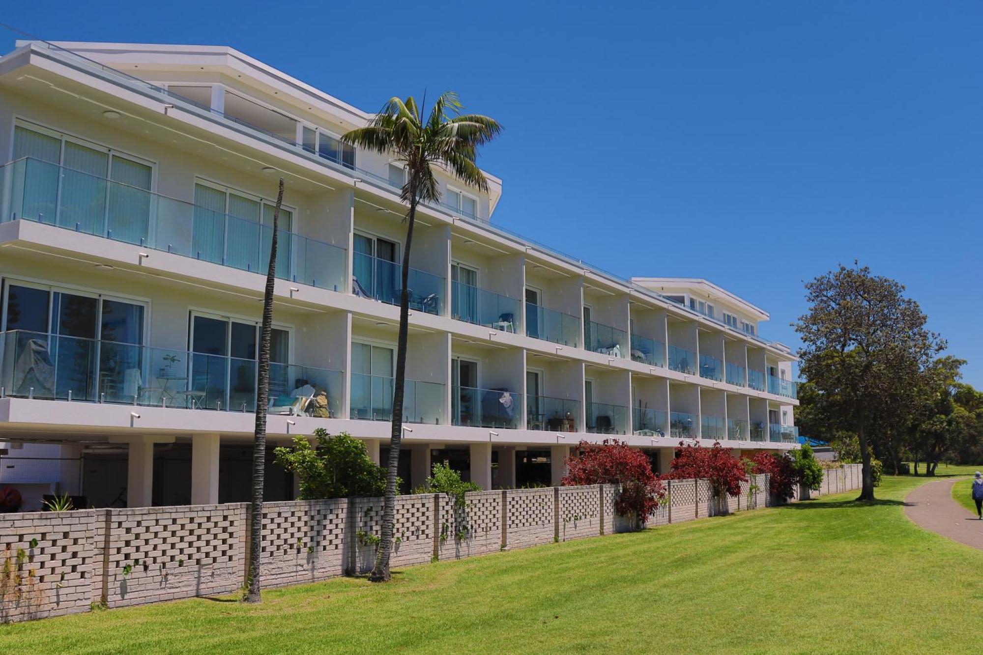 Dee Why - Surfrider 22 Apartment